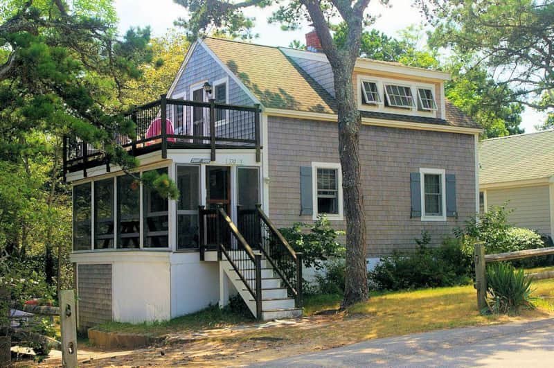 Surf Side in Wellfleet MA is a Cape Cod Cottage Rental